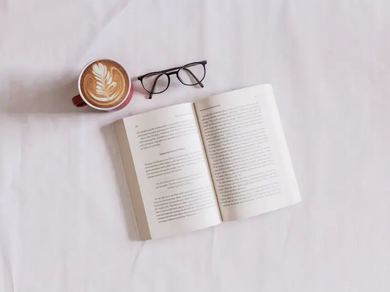 Reading an ebook — passive income for writers through self-publishing